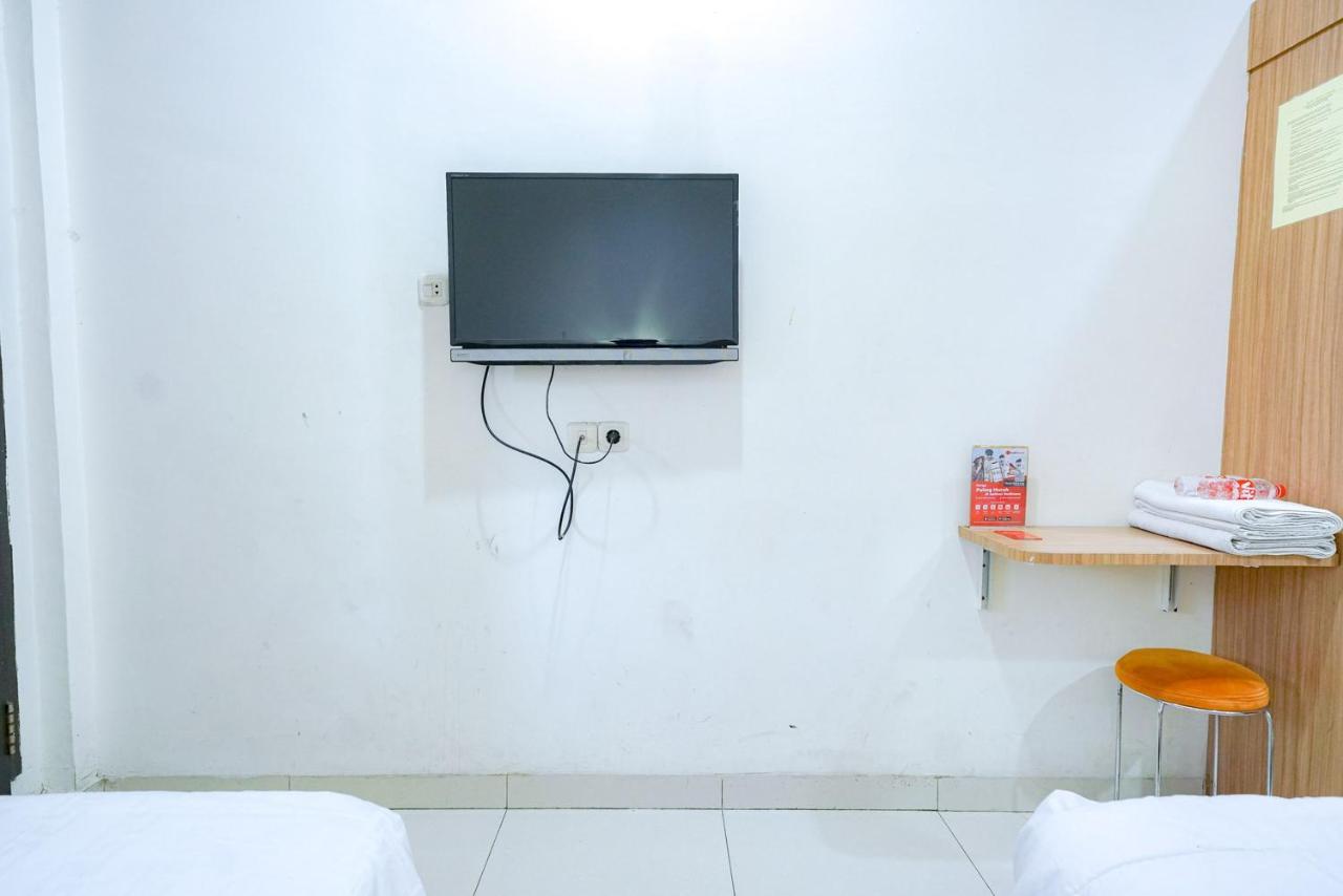 Reddoorz @ Avros Guest House Medan Exterior foto